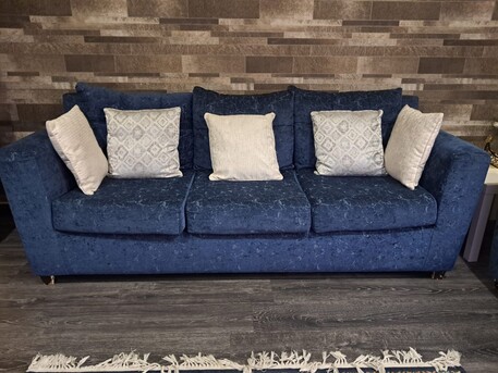 Al Khobar Al Shamalia, Furniture, SAR 800,  7 Seater Sofa Set For Sale (Home Box)