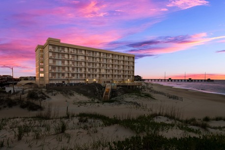 New York, Travel, Relax At Comfort Inn South Oceanfront On The Nags Head Shore