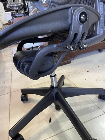 Jeddah, Furniture, SAR 1900,  Herman Miller Aeron Classic