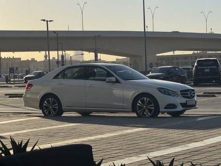 Al Wizarat, Vehicles, Cars & Trucks , SAR 69000,  Mercedes-Benz E200,  2016,  Automatic,  190000 KM,    (W212) &ndash; Excellent Condition | GCC Specs | Turbo | Panoramic Roof