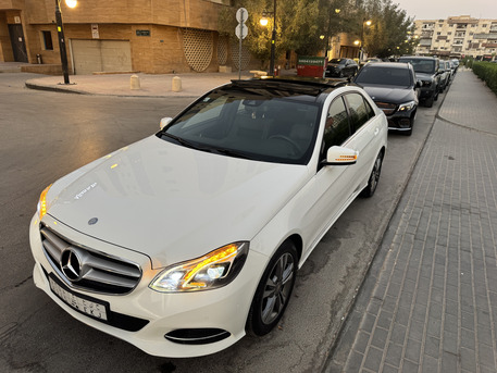 Al Wizarat, Vehicles, Cars & Trucks , SAR 69000,  Mercedes-Benz E200,  2016,  Automatic,  190000 KM,    (W212) &ndash; Excellent Condition | GCC Specs | Turbo | Panoramic Roof