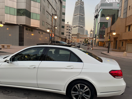 Al Wizarat, Vehicles, Cars & Trucks , SAR 58000,  Mercedes-Benz E200,  2016,  Automatic,  185000 KM,    (W212) &ndash; Excellent Condition | GCC Specs | Turbo | Panoramic Roof