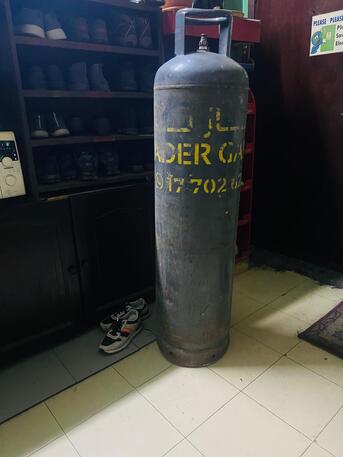 Juffair, Household Items, BHD 20,  Nader Gas Cylinder Big Size - BD 20