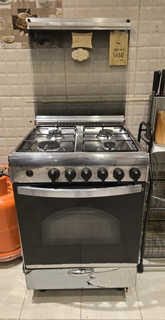 Riyadh, Appliances, SAR 350,  Kitchen Cabinet & Turkish Oven