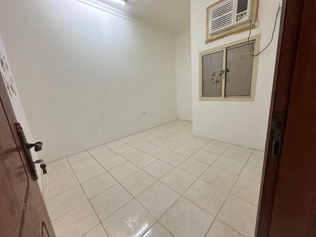 Gudaibiya, Apartments/Houses, BHD 160/year,  1 BR,  Gudaibiya:- Groundfloor 1Bhk Flat On Rent With Ewa..