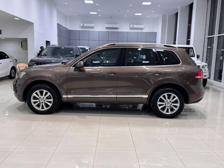 Manama, Vehicles, Cars & Trucks , BHD 2350,  Volkswagen Touareg,  2012,  Automatic,  199500 KM,    (Brown)