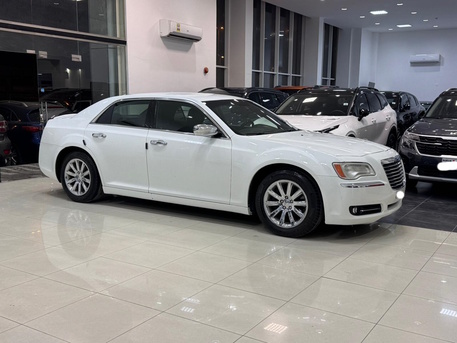 Manama, Vehicles, Cars & Trucks , BHD 1900,  Chrysler 300C,  2012,  Automatic,  195150 KM,     (White)