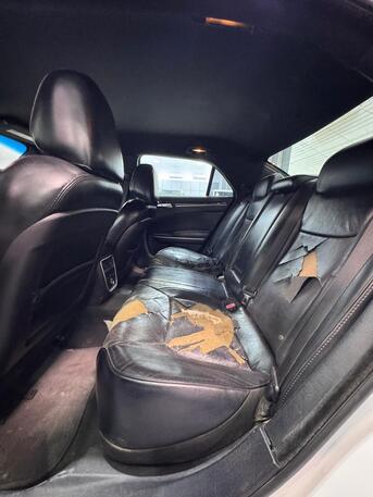 Manama, Vehicles, Cars & Trucks , BHD 1900,  Chrysler 300C,  2012,  Automatic,  195150 KM,     (White)