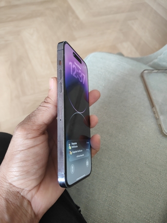 Riyadh, Mobile Phones, SAR 2300,  I Phone 14 Pro Max 256 Gb With Cartoon And Cable