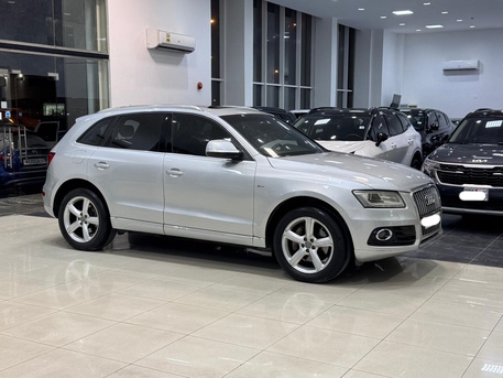 Manama, Vehicles, Cars & Trucks , BHD 3950,  Audi Q5,  2014,  Automatic,  146500 KM,   /  (Silver)