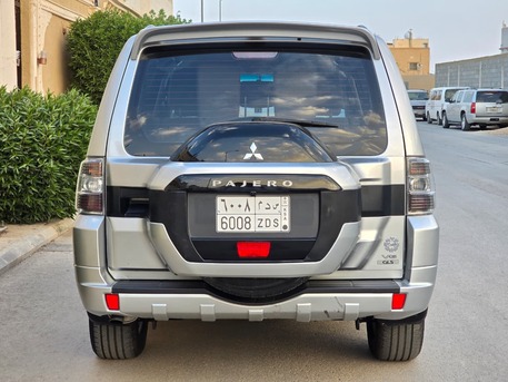 Riyadh, Vehicles, Cars & Trucks , SAR 65000,  Mitsubishi Pajero GLS,  2020,  Automatic,  96000 KM,   Mitsubishi Pajero N 4x4 With Reasonable Price For Sales