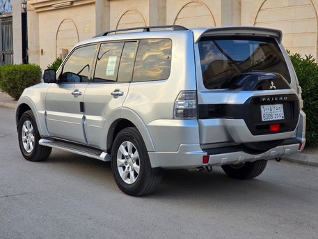 Riyadh, Vehicles, Cars & Trucks , SAR 65000,  Mitsubishi Pajero GLS,  2020,  Automatic,  96000 KM,   Mitsubishi Pajero N 4x4 With Reasonable Price For Sales