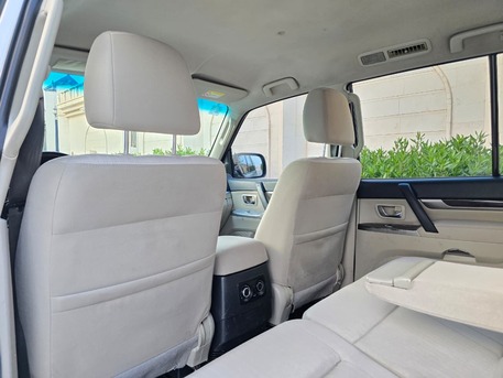 Riyadh, Vehicles, Cars & Trucks , SAR 65000,  Mitsubishi Pajero GLS,  2020,  Automatic,  96000 KM,   Mitsubishi Pajero N 4x4 With Reasonable Price For Sales