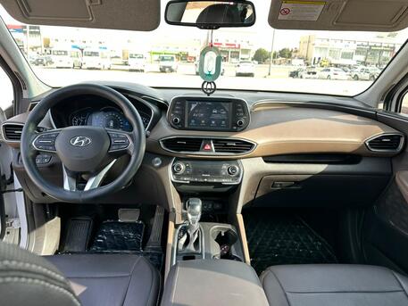 Riyadh, Vehicles, Cars & Trucks , SAR 65000,  Hyundai Santa Fe,  2020,  Automatic,  194000 KM,   Hyundai Santafea Full Options With Sunroof (7 Seats SUV Family Used Car) 1st Owner