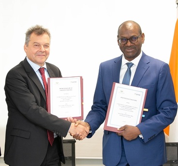 New Delhi, Businesses For Sale, INVESTORS LOOKING FOR PROJECTS TO FUND