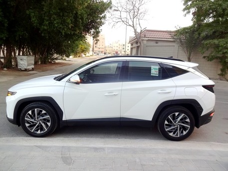 Umm Al Hassam, Vehicles, Cars & Trucks , BHD 7400,  Hyundai Tucson,  2022,  Automatic,  155000 KM,  Top Option # Single Use # Loan-Trade Option