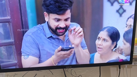 Jeddah, Furniture, SAR 800,  House Hold Items Including Smart TV ,Printer Big Shelf