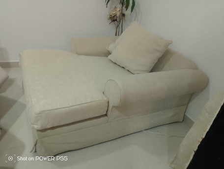 Riffa, Furniture, BHD 20,  Very Comfortable Day Bed / Lounger (Great For Relaxing!)
