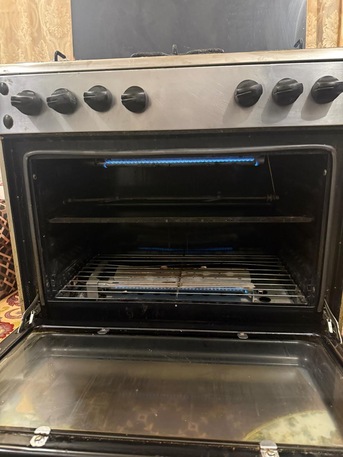 Jeddah, Household Items, SAR 500,  5-Burner Gas Stove With Oven &ndash; Excellent Condition