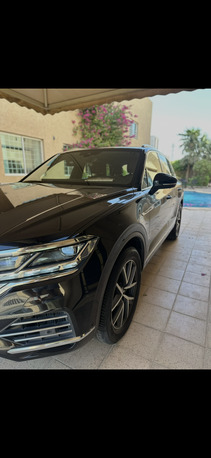 Riyadh, Vehicles, Cars & Trucks , SAR 135000,  Volkswagen Touareg,  2020,  Automatic,  88000 KM,   Full Option Low Mileage