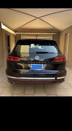 Riyadh, Vehicles, Cars & Trucks , SAR 135000,  Volkswagen Touareg,  2020,  Automatic,  88000 KM,   Full Option Low Mileage