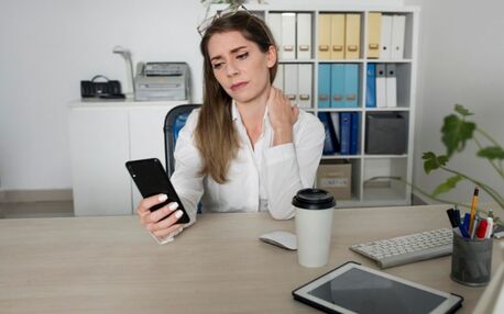 New York, Health, Is Your Phone Causing Neck Pain? Read This Guide