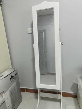 Riyadh, Household Items, SAR 80,  Urgent Sales, Cheap Price, Very Rare Use  TV Stand,Oil Heater,Vacuum Cleaner, Long Mirror
