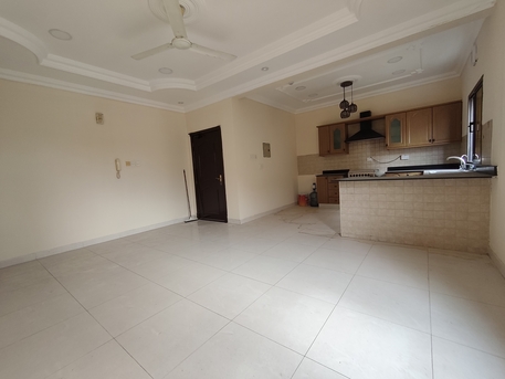 Manama, Apartments/Houses, BHD 180/year,  2 BR,  Jidali:- 2Bhk Unfurnished Flat On Rent ..