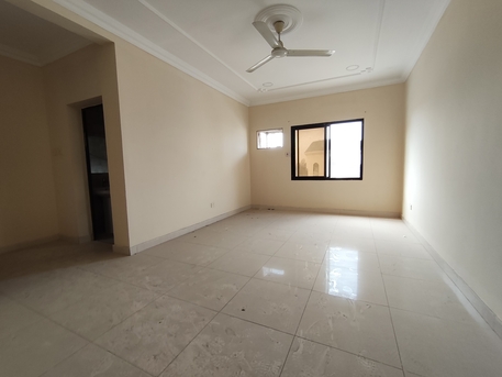 Manama, Apartments/Houses, BHD 180/year,  2 BR,  Jidali:- 2Bhk Unfurnished Flat On Rent ..