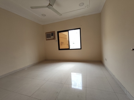 Manama, Apartments/Houses, BHD 180/year,  2 BR,  Jidali:- 2Bhk Unfurnished Flat On Rent ..
