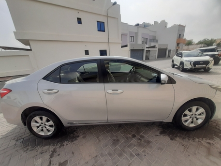 West Riffa, Vehicles, Cars & Trucks , BHD 4100,  Toyota Corolla,  2016,  Automatic,  102027 KM,  BHD 4100, 2.0 XLi ,102,027Km, Excellent Condition