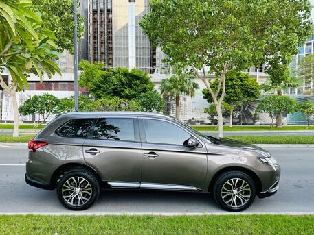 Zinj, Vehicles, Cars & Trucks , BHD 3750,  Mitsubishi Outlander 4WD Mid Option,  2016,  Automatic,  117 KM,  Mitsubishi Outlander 4WD Mid-option Less Running Best Family Car With Low Maintainence