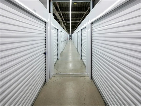 Toronto, Business, Bluebird Self Storage