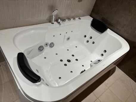 Diplomatic Quarter, Health & Beauty Items, SAR 4000,  Jacuzzi For Sale