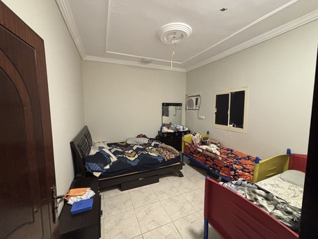 Yanbu, Housing Exchanges, SAR 16000/year,  3 BR,  Apartment Rent 3bed Room 2bathroom 1 Hall Kitchen Unfurnished