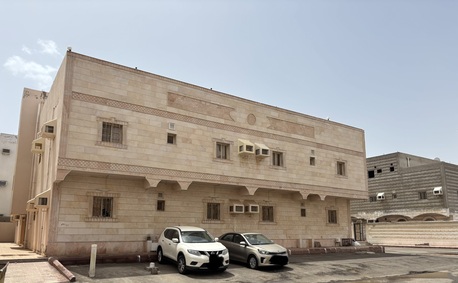 Yanbu, Housing Exchanges, SAR 16000/year,  3 BR,  Apartment Rent 3bed Room 2bathroom 1 Hall Kitchen Unfurnished