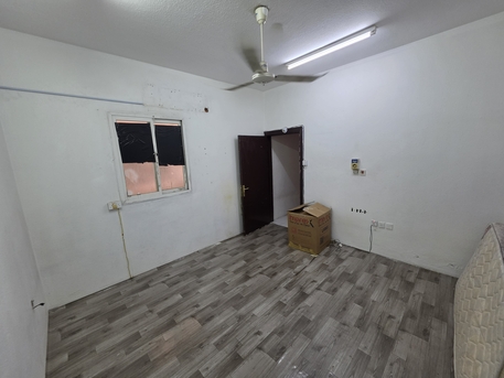 Riyadh, Rooms Available, SAR 1000/month,  Here&rsquo;s The Corrected And Professional Version:  I Have A Separate Room Suitable For An Exe