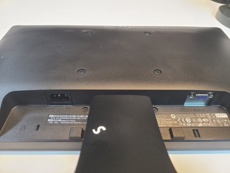 Al Olaya, Computers, SAR 90,  Dell 1912HC | 19&rdquo; LED Monitor | HD Display