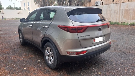 Umm Al Hassam, Vehicles, Cars & Trucks , BHD 3800,  Kia Sportage,  2017,  Automatic,  98000 KM,  Well Maintained # No Works Required