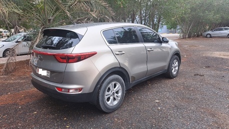 Umm Al Hassam, Vehicles, Cars & Trucks , BHD 3800,  Kia Sportage,  2017,  Automatic,  98000 KM,  Well Maintained # No Works Required