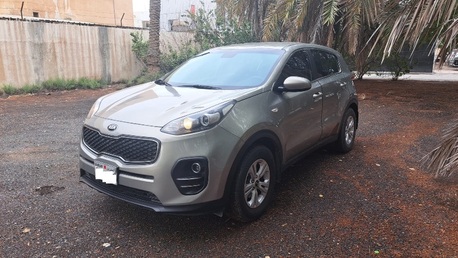 Umm Al Hassam, Vehicles, Cars & Trucks , BHD 3800,  Kia Sportage,  2017,  Automatic,  98000 KM,  Well Maintained # No Works Required