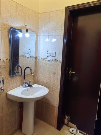 Riyadh, Rooms for Rent, SAR 1200/month,  Room /bath Availible In Villa For Small Pakistani Family Or Single Bachelor