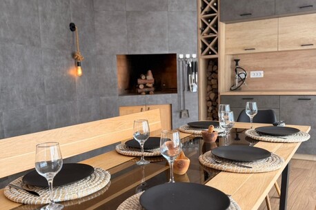 Zagreb, Real Estate For Sale, USD 1225000,  4 BR,  200 Sq. Meter,  Luxurious Family Villa With A Pool In A Quiet Area Of Pula, Istria, Croatia