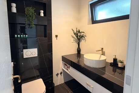 Zagreb, Real Estate For Sale, USD 1225000,  4 BR,  200 Sq. Meter,  Luxurious Family Villa With A Pool In A Quiet Area Of Pula, Istria, Croatia