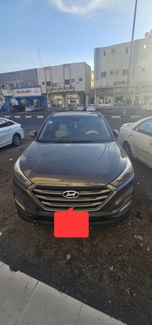 Riyadh, Vehicles, Cars & Trucks , Hyundai Tucson,  2016,  Automatic,  290 KM,  Superb Condition Suv For Sale