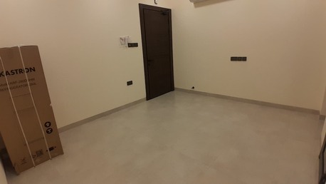 Gudaibiya, Apartments/Houses, BHD 180/month,  Gudaibiya:Close To Awal Nesto.Studio Semi-Furnished Flat On Rent.180bd With Unlimited Ewa.