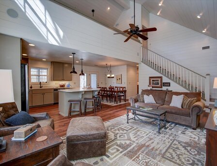 New York, Real Estate, Lodging Near Crystal Mining Arkansas