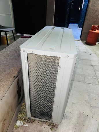 Al Malaz, Air Conditioners, SAR 900,  Split Type A/C - 1.5 Ton , Kelvinator And Furniture