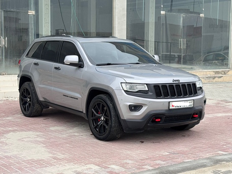Manama, Vehicles, Cars & Trucks , BHD 4700,  Jeep Grand Cherokee LTD,  2015,  Automatic,  145950 KM,    (Silver)