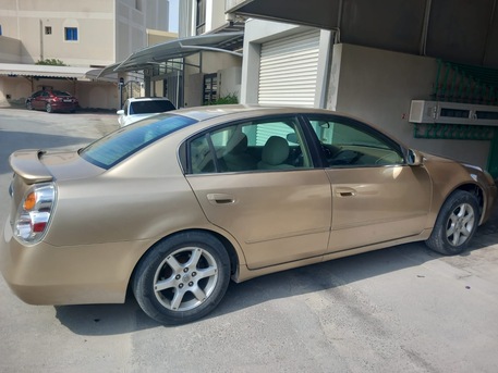 Isa Town, Vehicles, Cars & Trucks , BHD 650,  Nissan Altima,  2005,  Automatic,  300000 KM,   For Sale